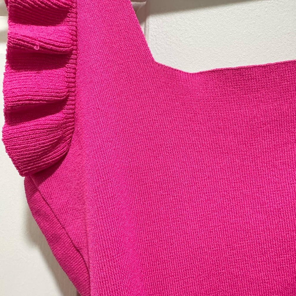 Mango Fuchsia Ruffled Tank TopSize is S - Picture 3 of 4